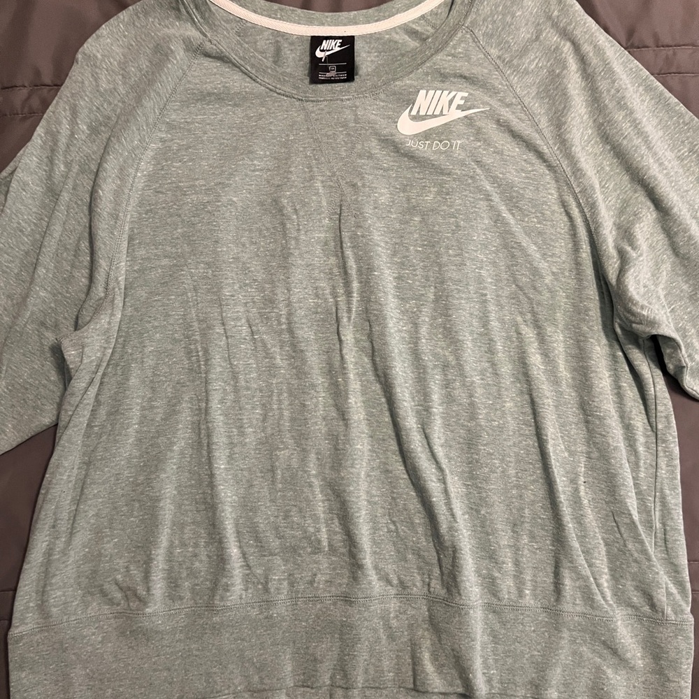 Nike Women's Crew Neck Sweater - Light Green